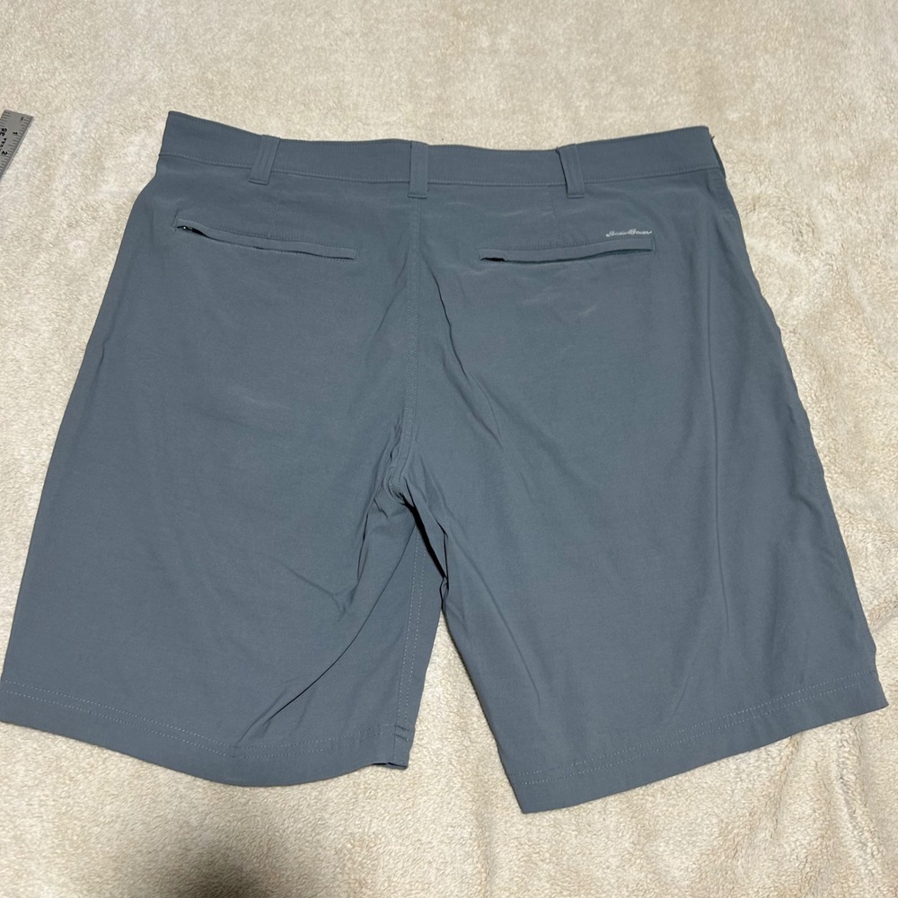 Eddie Bauer Travex Shorts Mens 40 10in Gray Performance Hiking Travel 0918 - Picture 2 of 9
